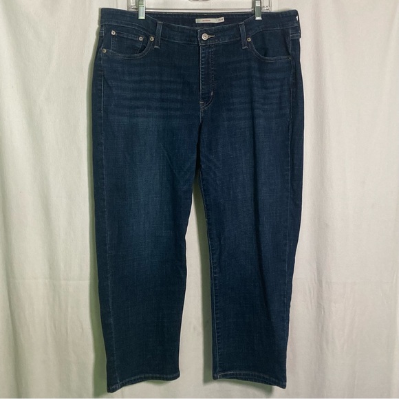 Like new- Levi's boyfriend fit jeans size 20w - Picture 2 of 6
